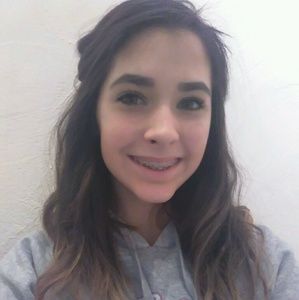 Meet your Posher, Cora